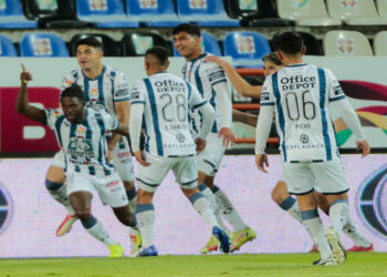 Pachuca vence al Necaxa en duelo de necesitados