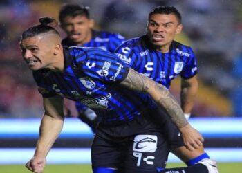 Querétaro gana y regresa a su realidad a Chivas