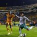 Los Tigres rescatan el empate en el Volcán