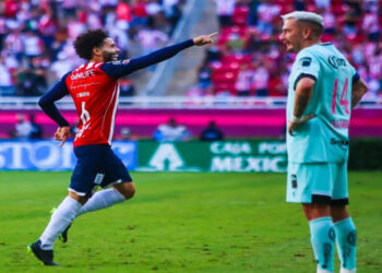 Chivas vence al Toluca y sueña con Liguilla