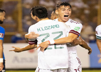 México vence a El Salvador y sigue como líder del Octagonal