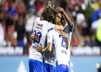 La Máquina pita en la Frontera