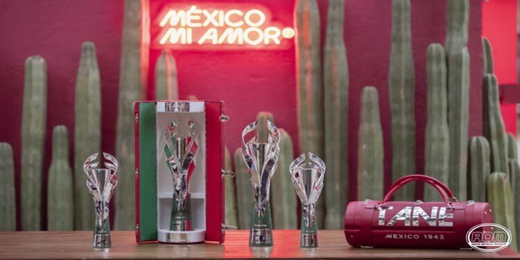 Presentan el trofeo para el ganador del Gran Premio de la Ciudad de México