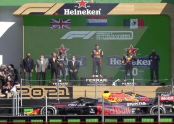 ¡Histórico! ‘Checo’ Pérez sube al podio en el Gp de México