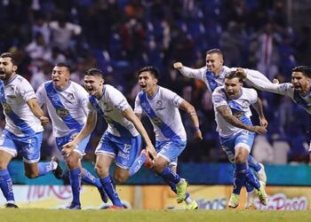 Puebla vence en penales a Chivas avanza a Cuartos de Final