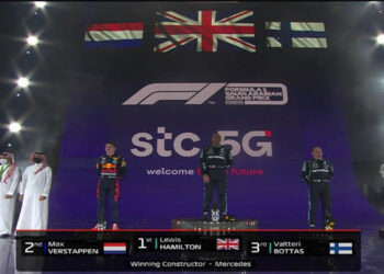 Lewis Hamilton gana un accidentado GP de Arabia Saudita