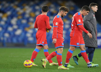 ‘Chucky’ Lozano y el Napoli son eliminado de la Coppa Italia por la Fiorentina