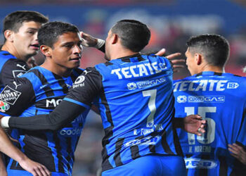 Los Rayados golean al Necaxa en el Victoria