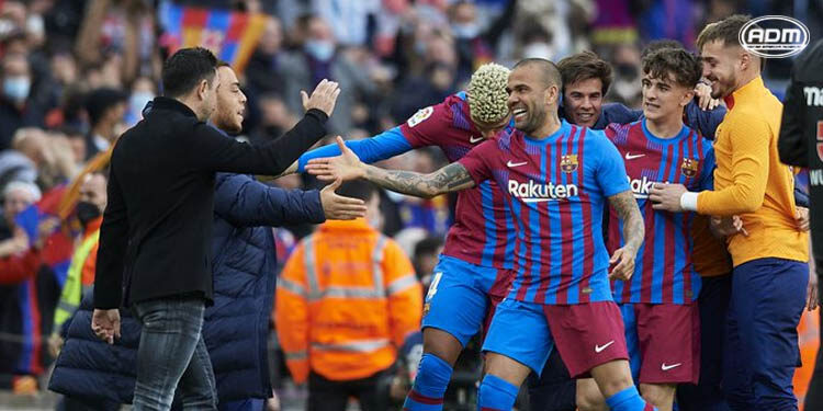 Barcelona vence al Atlético de Madrid y se mete a puestos europeos
