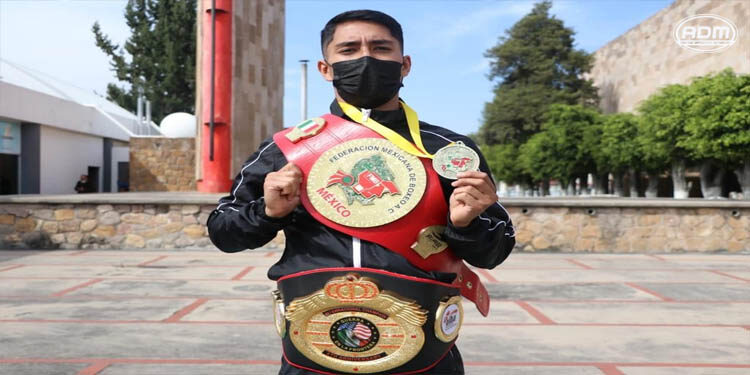 Julio Gómez abre escuela de Boxeo y levantamiento de pesas