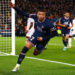 Mbappé le da ventaja al PSG sobre el Real Madrid