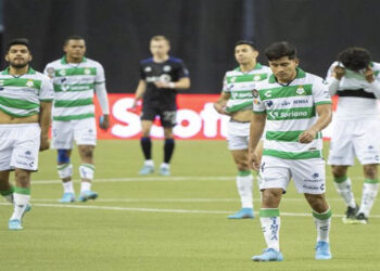 ¡Fracaso! Santos es goleado y eliminado de la Concachampions