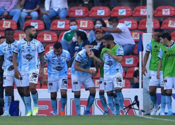 ¡Cantó el Gallo! Querétaro derrotó a Mazatlán FC y logra su primera victoria del torneo