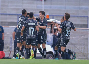 Los Rayos doman a los Pumas en CU