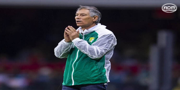 OFICIAL | Ariel Holan renunció a la dirección técnica de La Fiera