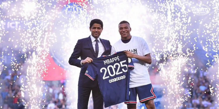 OFICIAL | Kylian Mbappé se queda en el PSG hasta el 2025