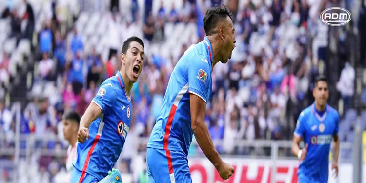 La Máquina logra su primera victoria en el Azteca