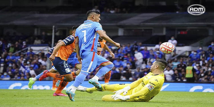 Intenso empate en el Estadio Azteca