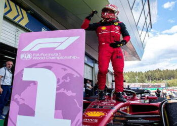 Charles Leclerc gana en la casa de Red Bull