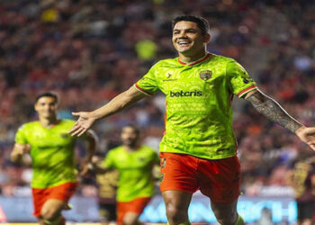 Los Bravos vencen a los Xolos