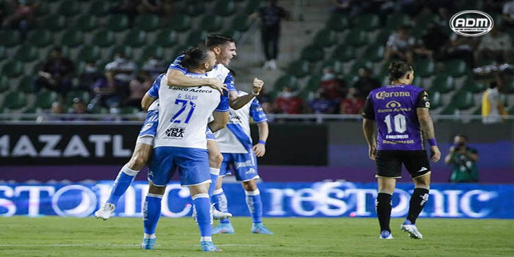 Puebla debuta con goleada en Mazatlán