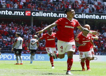Los Diablos le abollan la corona al Bicampeón