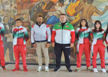 Abanderan a michoacanos que participarán en el Campeonato Panamericano Juvenil de Karate