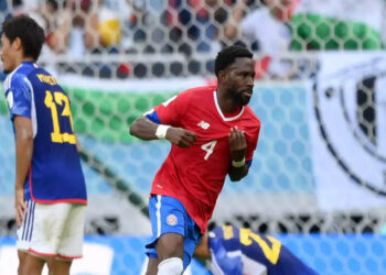 Costa Rica vence a Japón y se mantiene con vida en la Copa del Mundo