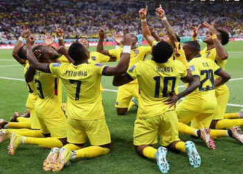 Ecuador le arruina la fiesta a Qatar