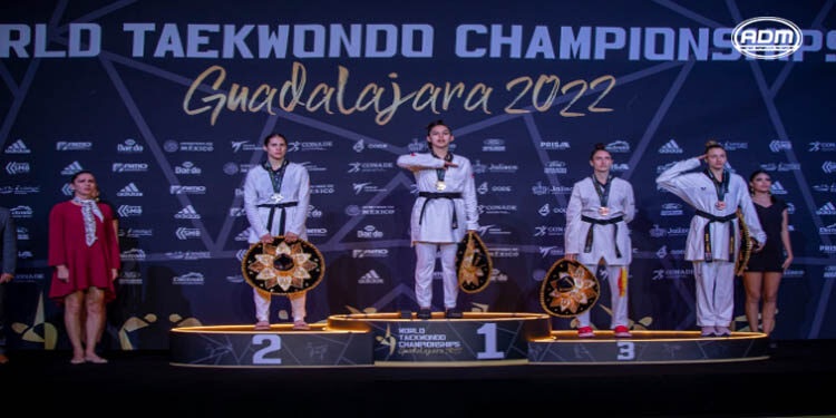Leslie Soltero García es campeona del mundo de Taekwondo
