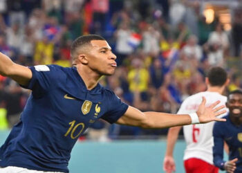 Mbappé encamina a Francia a Octavos de Final