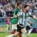Dela mano de Messi, Argentina deja al borde de la eliminación a México