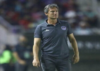 OFICIAL | Gabriel Caballero deja la dirección técnica de Mazatlán FC