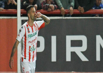 Los Rayos descarrilan a la Máquina en Aguascalientes