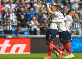 Los Rayados logran su primera victoria en casa