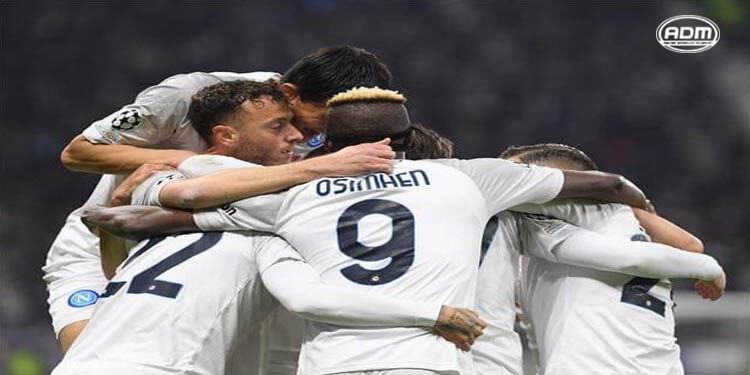 El Napoli gana en Alemania y acaricia los Cuartos de Final