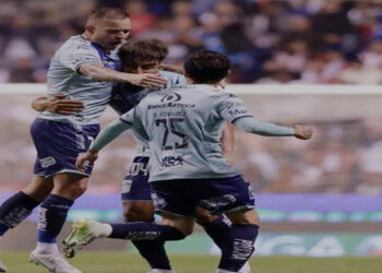 Puebla frena a las Chivas