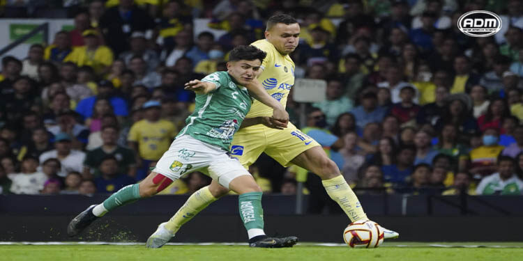 Vibrante y polémico empate entre América y León