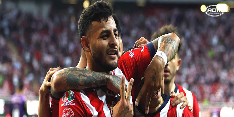 Chivas golea a Mazatlán y se mete directo a los Cuartos de Final