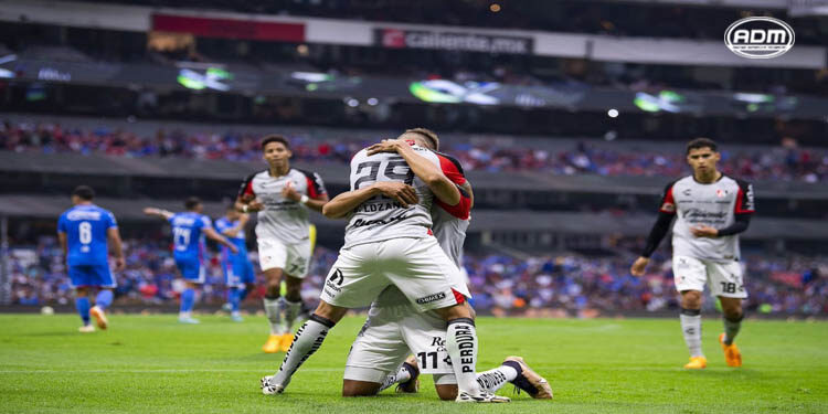 Atlas descarrila a la Máquina en el Azteca y avanza a Cuartos de Final