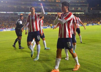 Tapatío frena el vuelo de los Canarios y se va con Ventaja del Morelos