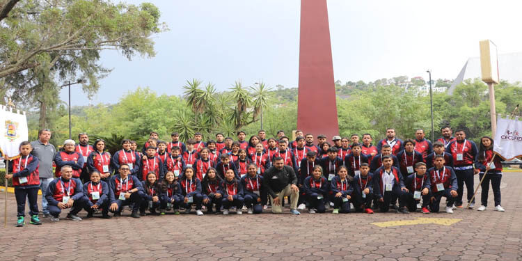 Abanderan a delegación michoacana para Juegos Nacionales Populares