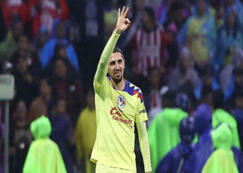 De la mano de Diego Valdés, América golea a las Chivas en el Azteca