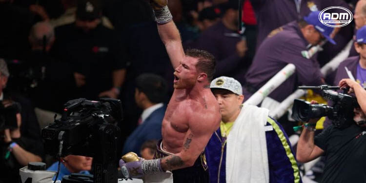 ‘Canelo’ Álvarez derrota a Jermell Charlo y retiene los títulos mundiales de la división súper mediana