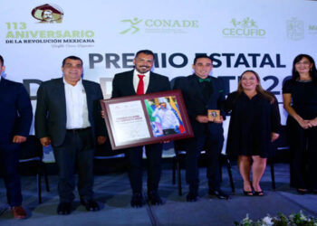 Grisel Tello entrega Premio Estatal del Deporte a Alfonso Aguilar Contreras