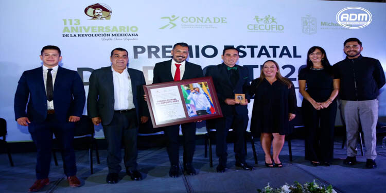 Grisel Tello entrega Premio Estatal del Deporte a Alfonso Aguilar Contreras